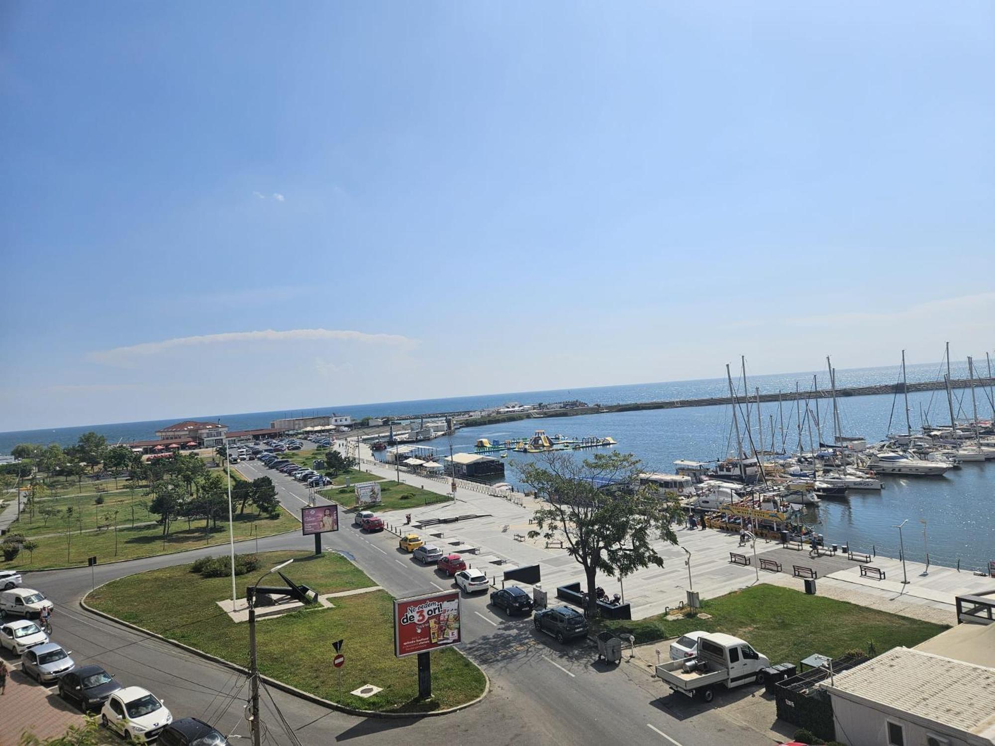Апартаменты Blue Marina Sea View Мангалия Экстерьер фото