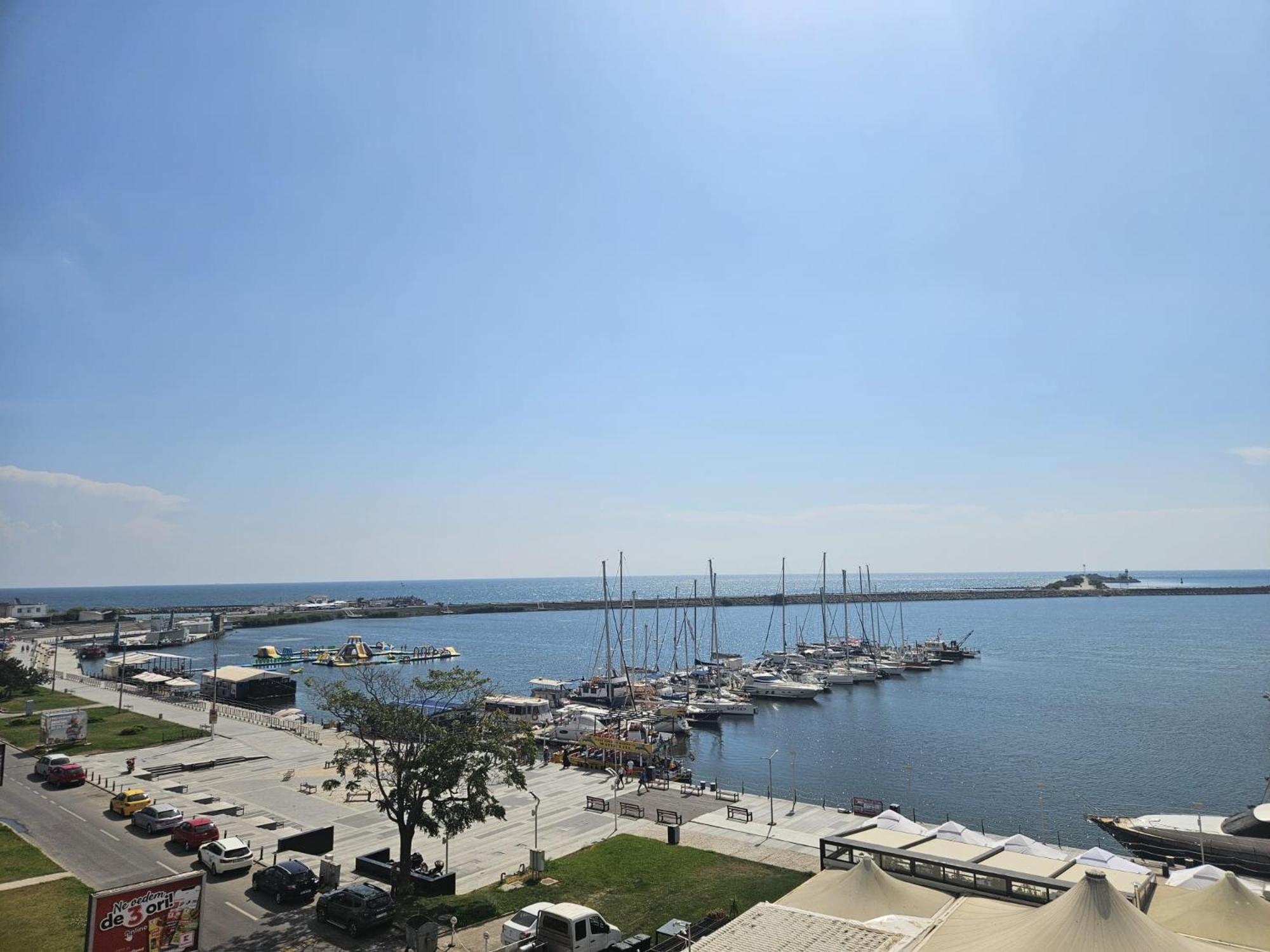 Апартаменты Blue Marina Sea View Мангалия Экстерьер фото